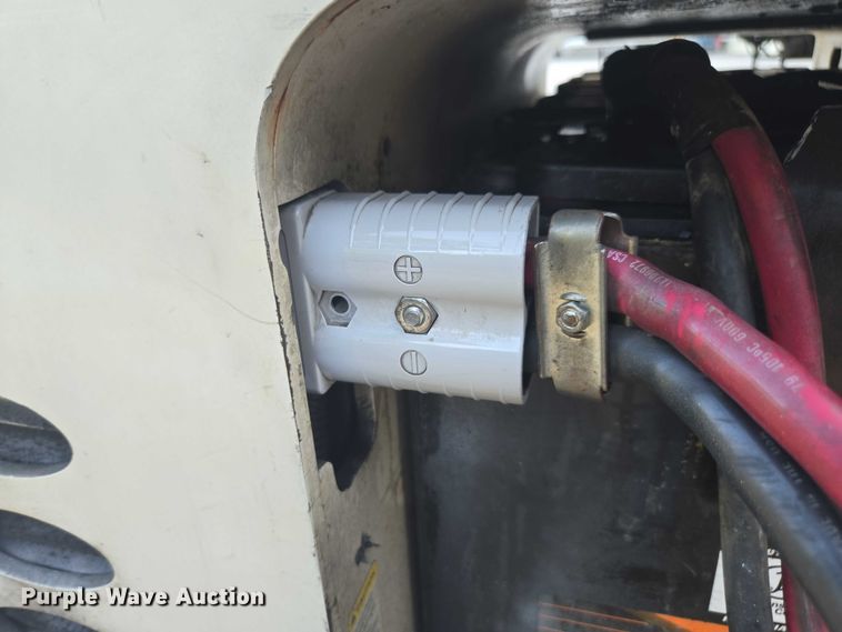 image for item DU2506 2012 Crown RD5725-30 reach truck