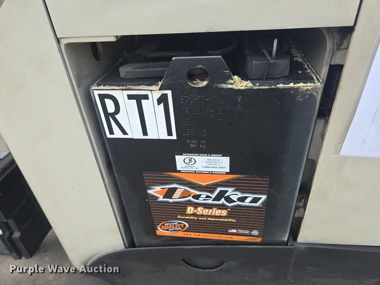 image for item DU2506 2012 Crown RD5725-30 reach truck