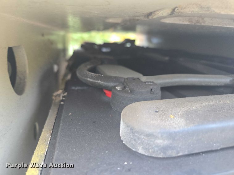 image for item DU2506 2012 Crown RD5725-30 reach truck