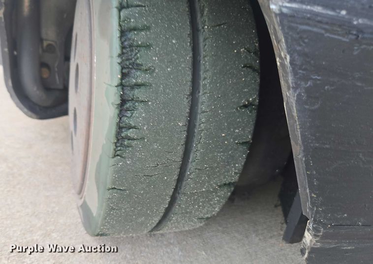 image for item DU2506 2012 Crown RD5725-30 reach truck