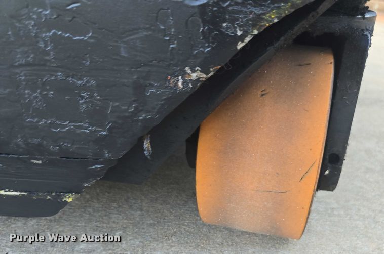 image for item DU2506 2012 Crown RD5725-30 reach truck