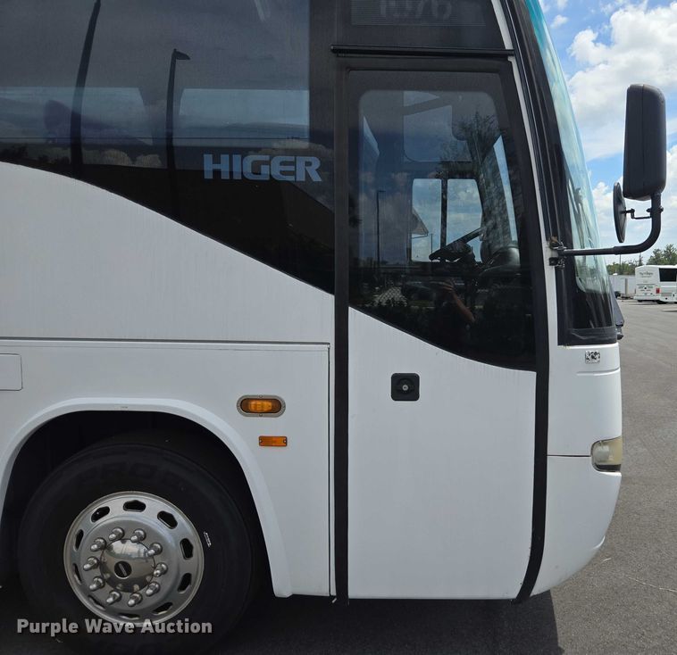 image for item DU7957 2009 Sunliner Coach coach bus