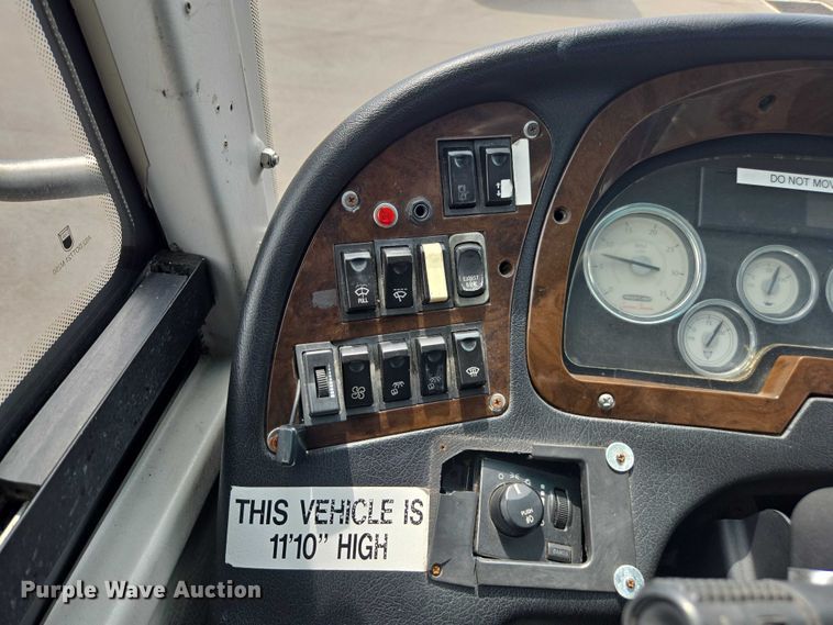 image for item DU7957 2009 Sunliner Coach coach bus