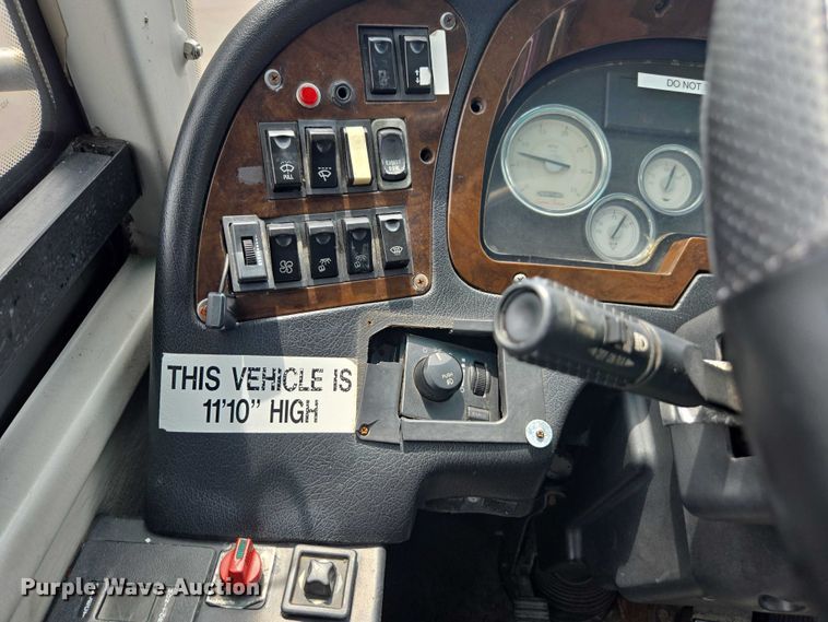 image for item DU7957 2009 Sunliner Coach coach bus