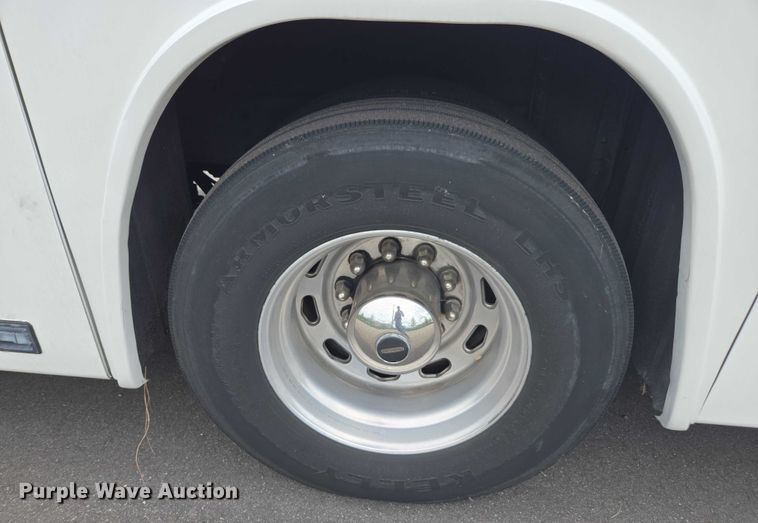 image for item DU7957 2009 Sunliner Coach coach bus