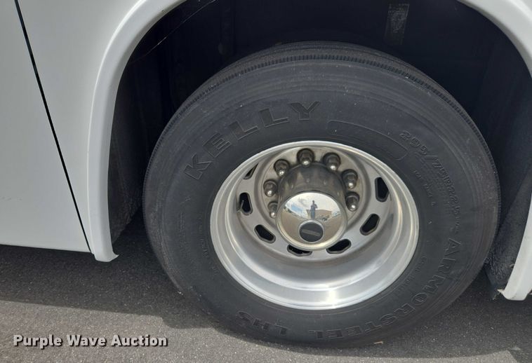 image for item DU7957 2009 Sunliner Coach coach bus