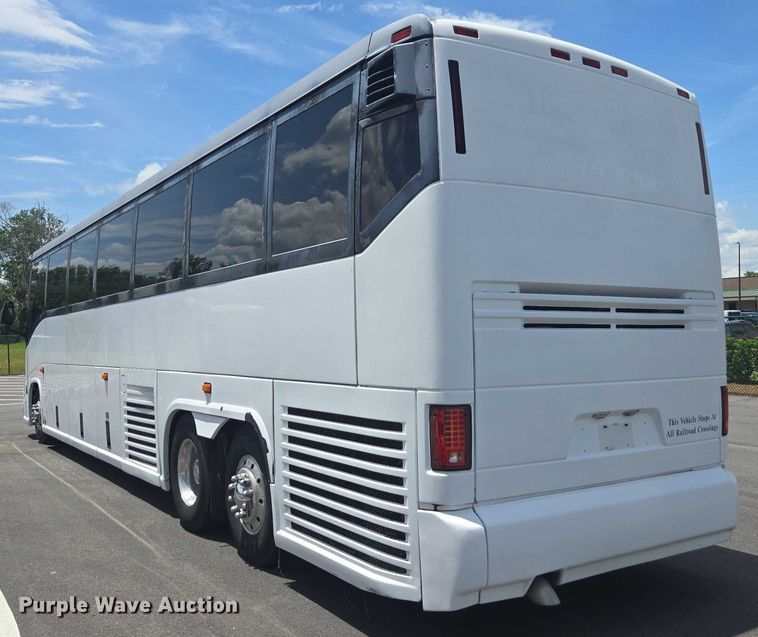 image for item DU7958 1999 Motor Coach Industries coach bus