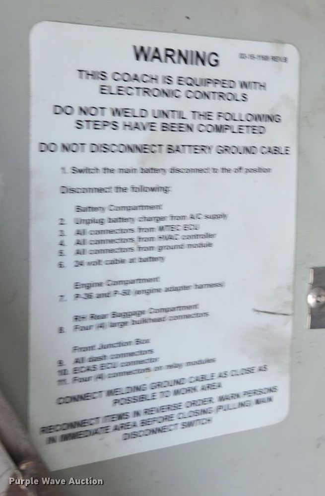 image for item DU7958 1999 Motor Coach Industries coach bus