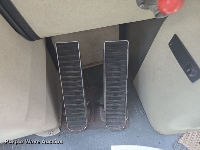 image for item DU7958 1999 Motor Coach Industries coach bus