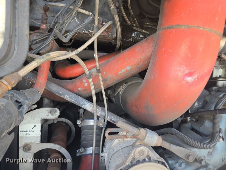 image for item DU7958 1999 Motor Coach Industries coach bus