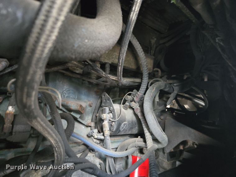 image for item DU7958 1999 Motor Coach Industries coach bus