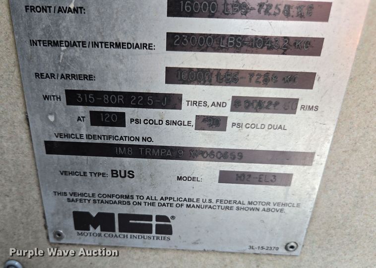 image for item DU7958 1999 Motor Coach Industries coach bus