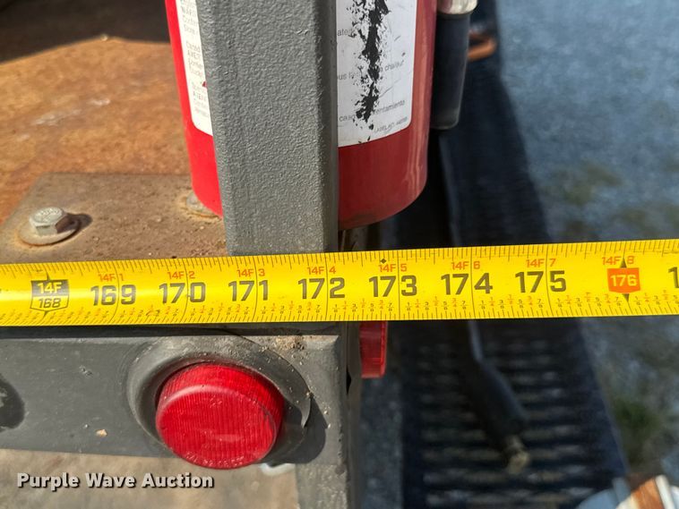 image for item DU9095 2000 Isuzu FRR pressure washer truck