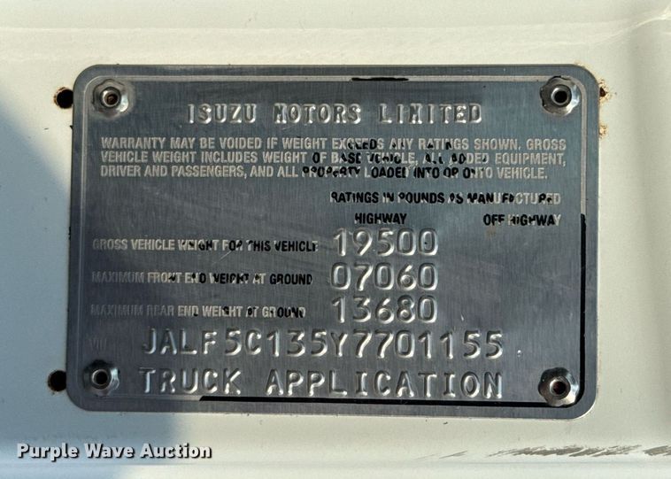 image for item DU9095 2000 Isuzu FRR pressure washer truck