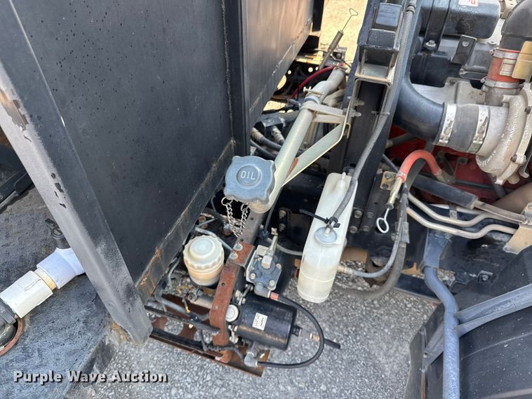 image for item DU9095 2000 Isuzu FRR pressure washer truck