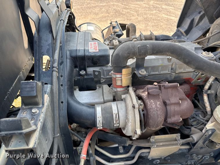 image for item DU9095 2000 Isuzu FRR pressure washer truck