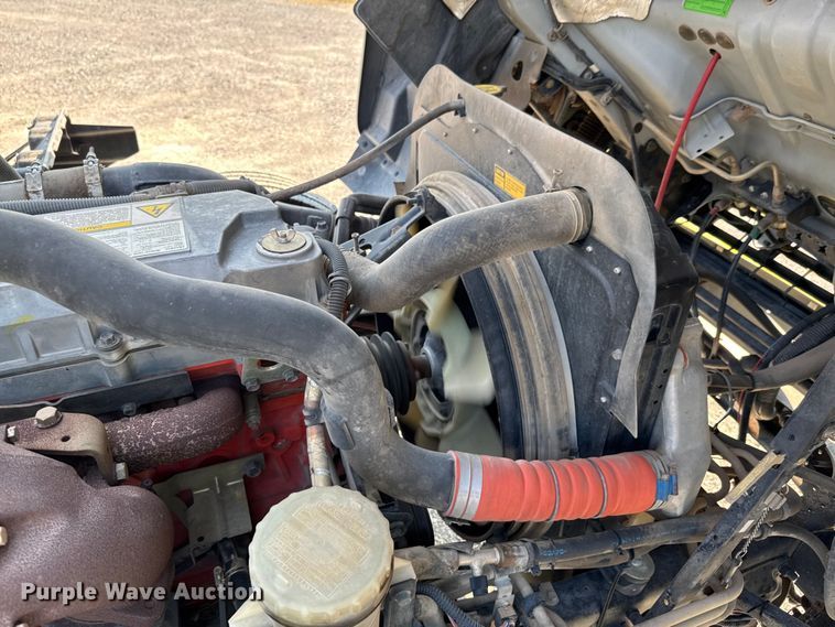 image for item DU9095 2000 Isuzu FRR pressure washer truck