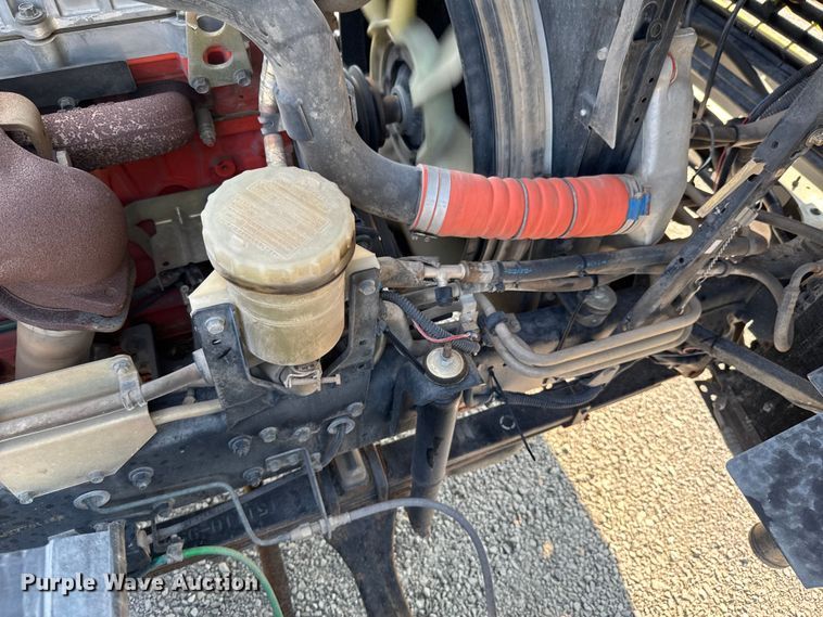 image for item DU9095 2000 Isuzu FRR pressure washer truck