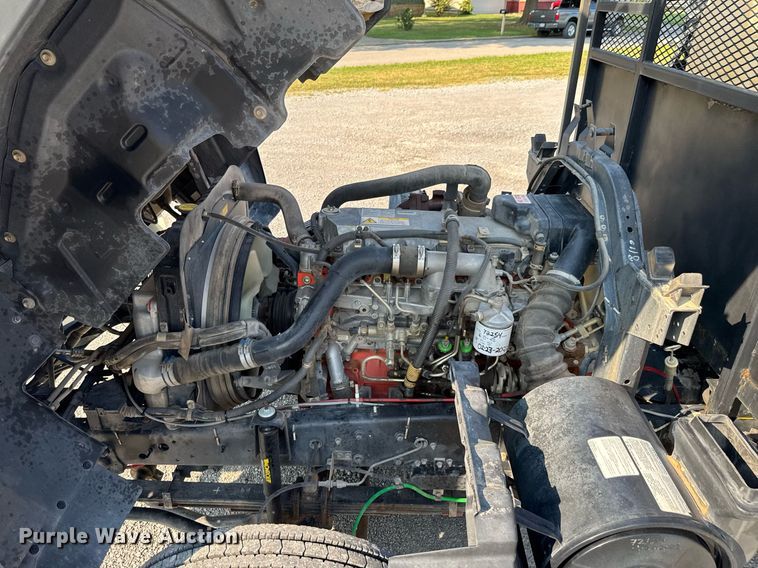 image for item DU9095 2000 Isuzu FRR pressure washer truck