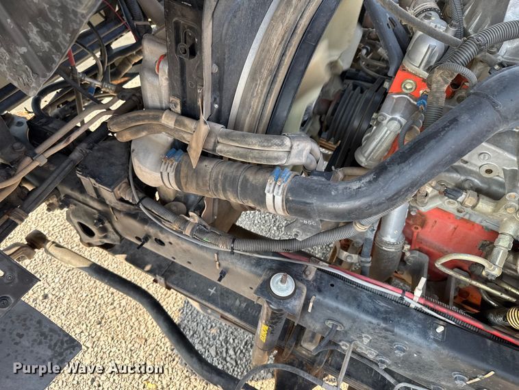 image for item DU9095 2000 Isuzu FRR pressure washer truck