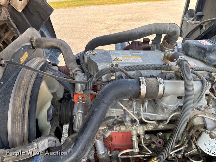 image for item DU9095 2000 Isuzu FRR pressure washer truck