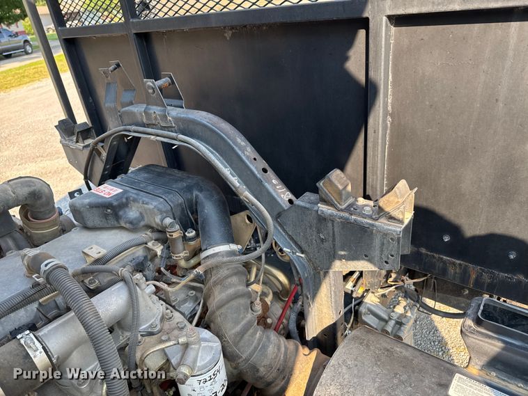 image for item DU9095 2000 Isuzu FRR pressure washer truck