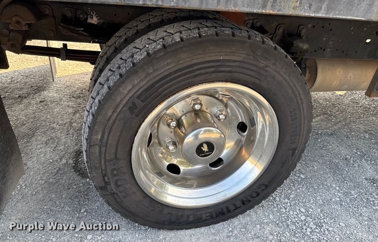 image for item DU9095 2000 Isuzu FRR pressure washer truck