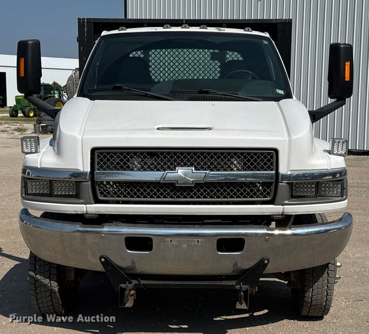 image for item DU9323 2009 Chevrolet C5500 dump flatbed truck