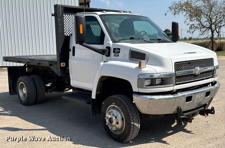 image for item DU9323 2009 Chevrolet C5500 dump flatbed truck