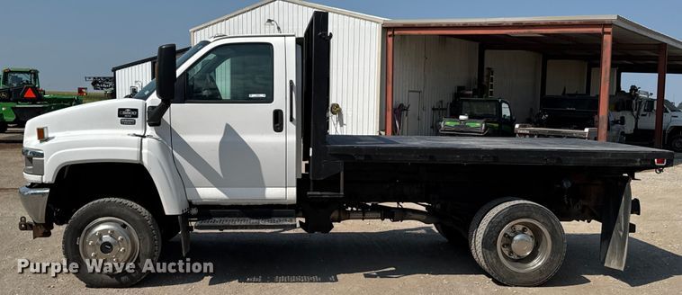 image for item DU9323 2009 Chevrolet C5500 dump flatbed truck