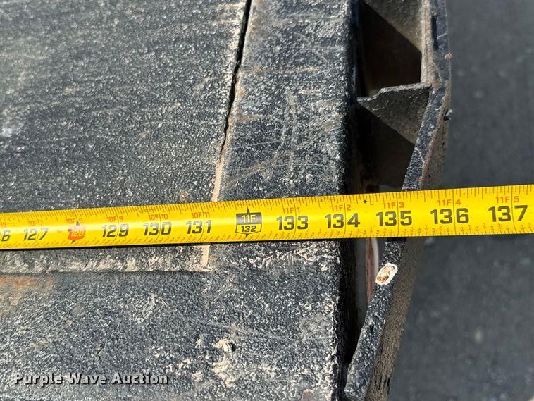 image for item DU9323 2009 Chevrolet C5500 dump flatbed truck