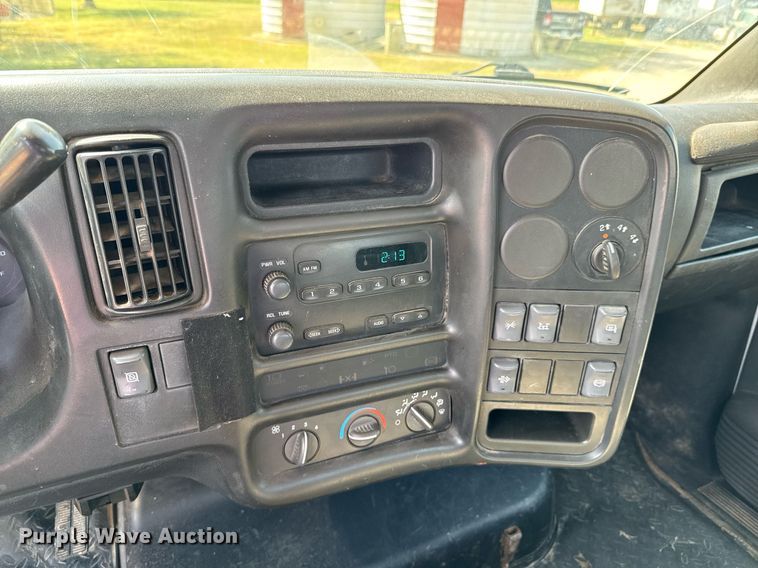 image for item DU9323 2009 Chevrolet C5500 dump flatbed truck