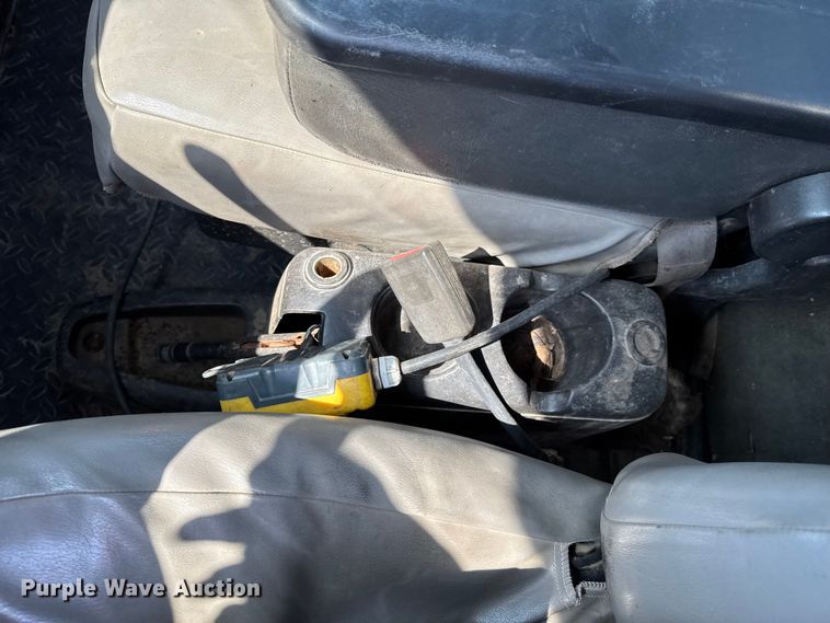 image for item DU9323 2009 Chevrolet C5500 dump flatbed truck