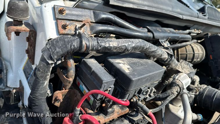 image for item DU9323 2009 Chevrolet C5500 dump flatbed truck