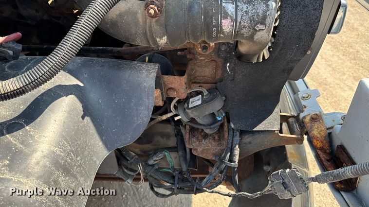 image for item DU9323 2009 Chevrolet C5500 dump flatbed truck