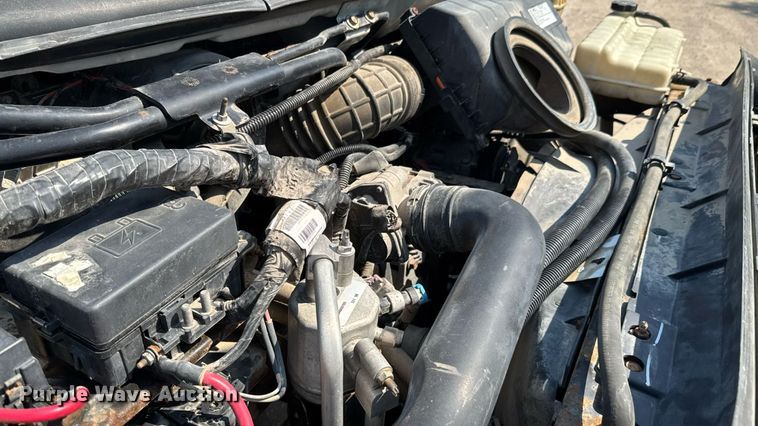 image for item DU9323 2009 Chevrolet C5500 dump flatbed truck