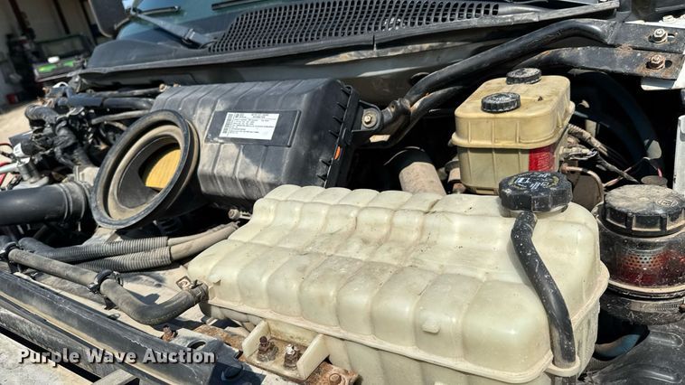 image for item DU9323 2009 Chevrolet C5500 dump flatbed truck