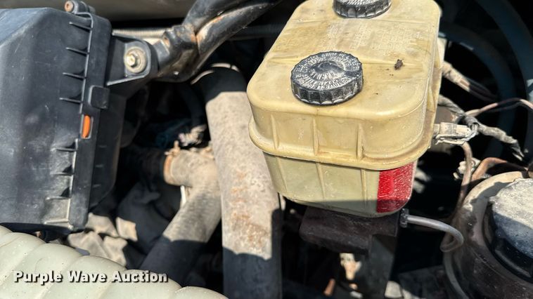 image for item DU9323 2009 Chevrolet C5500 dump flatbed truck