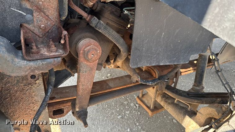 image for item DU9323 2009 Chevrolet C5500 dump flatbed truck