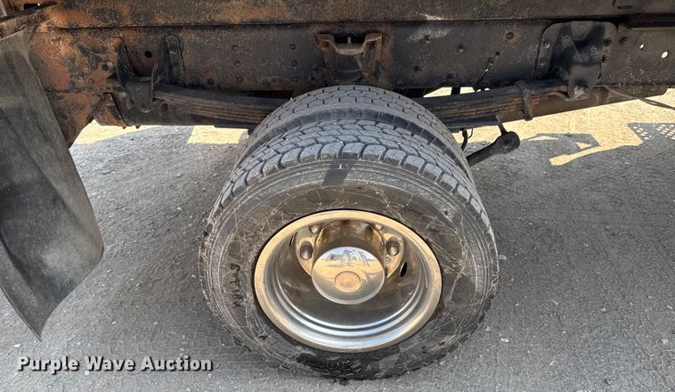 image for item DU9323 2009 Chevrolet C5500 dump flatbed truck