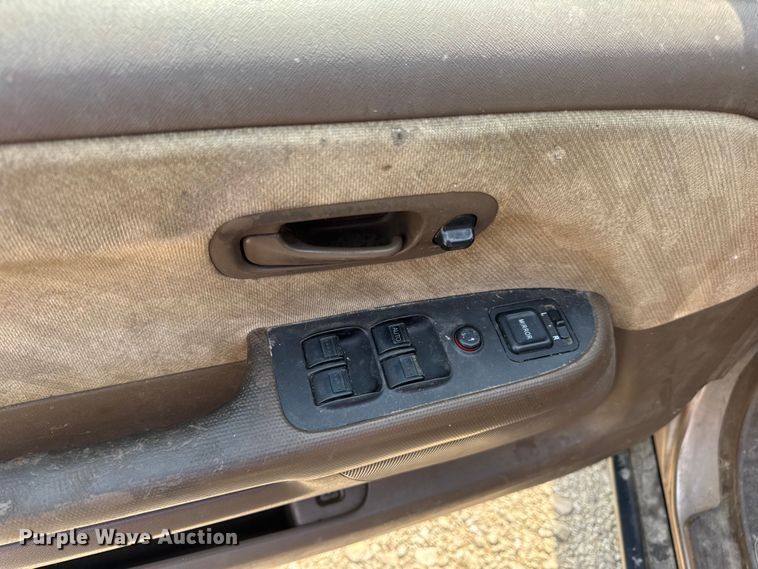 image for item DW3437 2002 Honda CR-V SUV