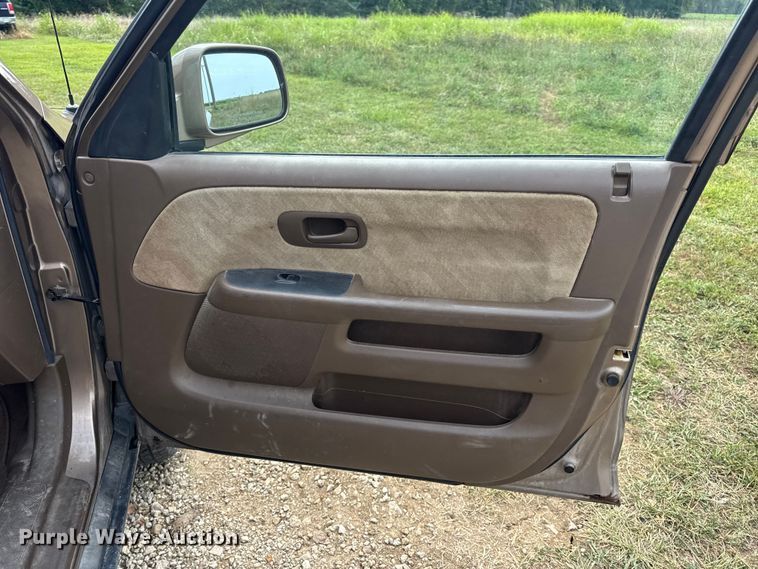 image for item DW3437 2002 Honda CR-V SUV