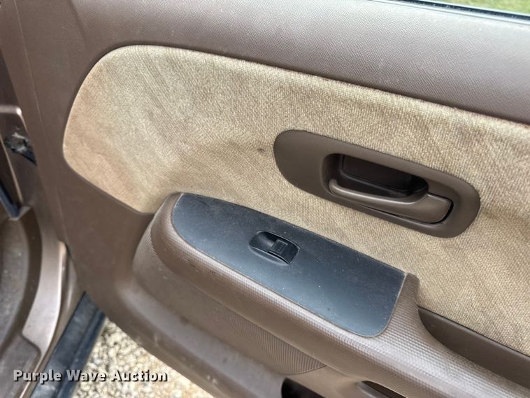 image for item DW3437 2002 Honda CR-V SUV