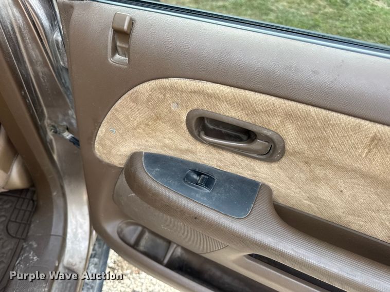 image for item DW3437 2002 Honda CR-V SUV