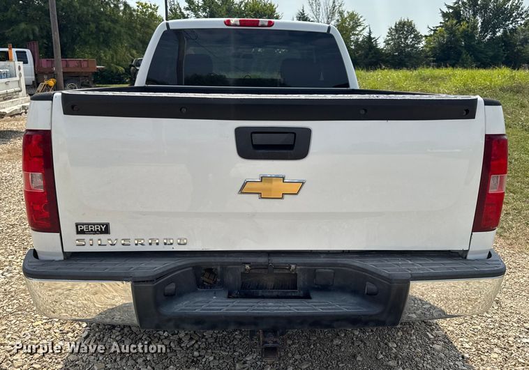 image for item DW3438 2011 Chevrolet Silverado 1500 Ext. Cab pickup truck