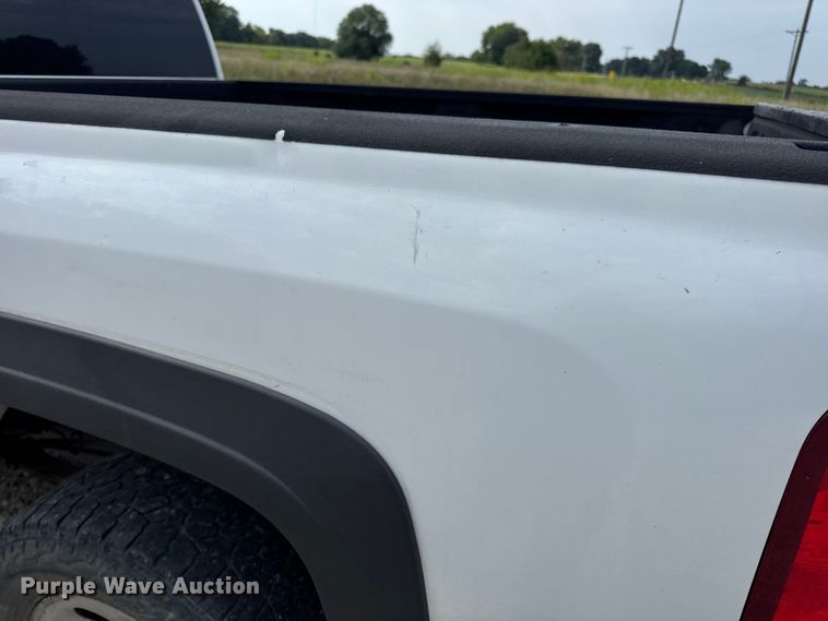 image for item DW3438 2011 Chevrolet Silverado 1500 Ext. Cab pickup truck