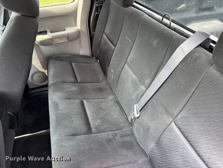 image for item DW3438 2011 Chevrolet Silverado 1500 Ext. Cab pickup truck