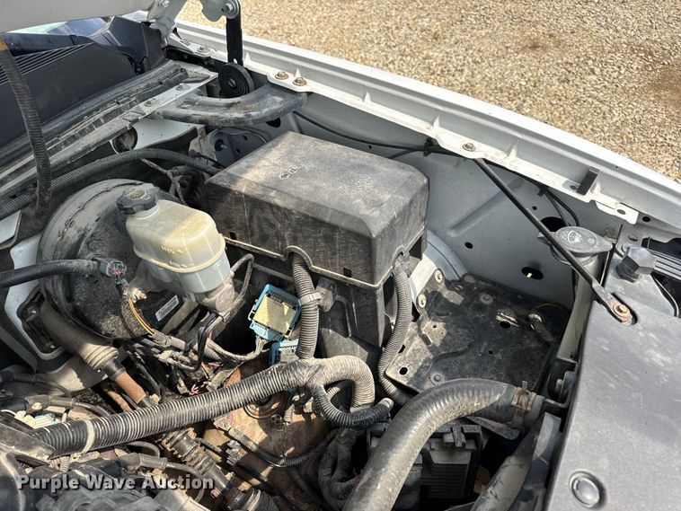 image for item DW3438 2011 Chevrolet Silverado 1500 Ext. Cab pickup truck