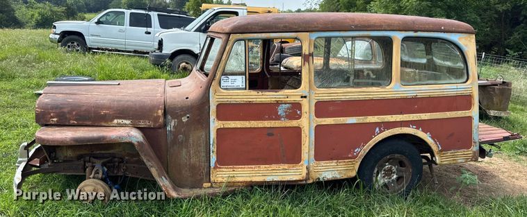 image for item DW3439 1946 Willy Overland SUV