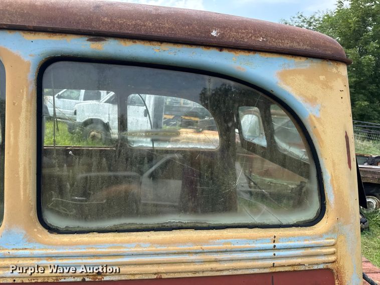 image for item DW3439 1946 Willy Overland SUV